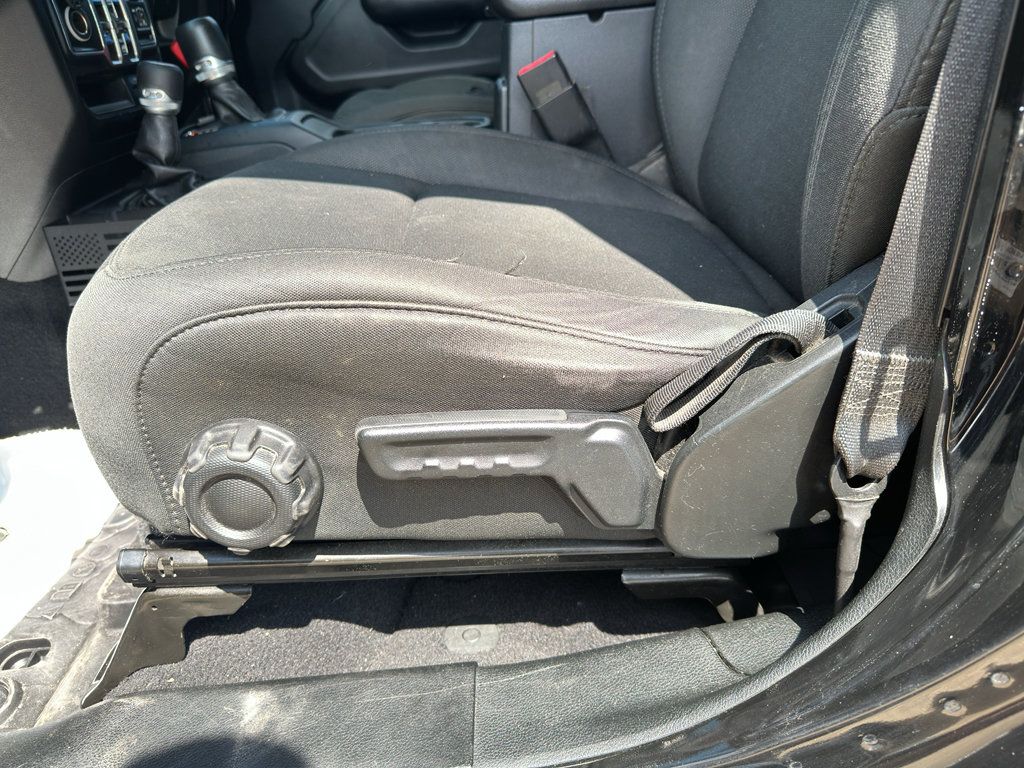 Used 2020 Jeep Gladiator Sport w/ Quick Order Package 24S AWD/4WD image 11