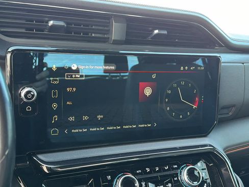 Used 2023 GMC Sierra 1500 AT4 image 16