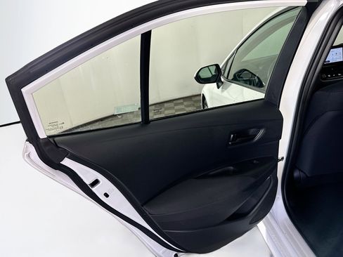 Used 2024 Toyota Corolla LE image 24