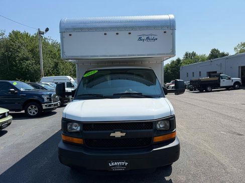 Used 2015 Chevrolet Express 3500 Extended RWD image 3