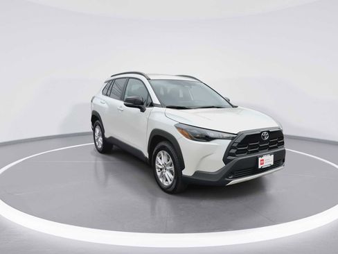 Certified 2026 Toyota Corolla Cross LE AWD/4WD image 2