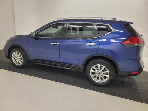 Used 2017 Nissan Rogue SV FWD image 3