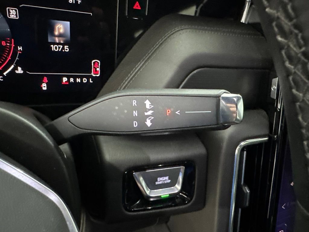 Used 2025 GMC Yukon Denali AWD/4WD image 16