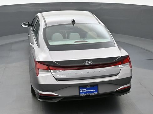 Certified 2023 Hyundai Elantra SEL image 33
