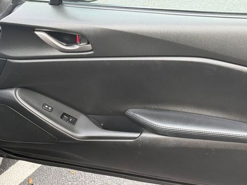 Used 2021 MAZDA MX-5 Miata Sport image 27