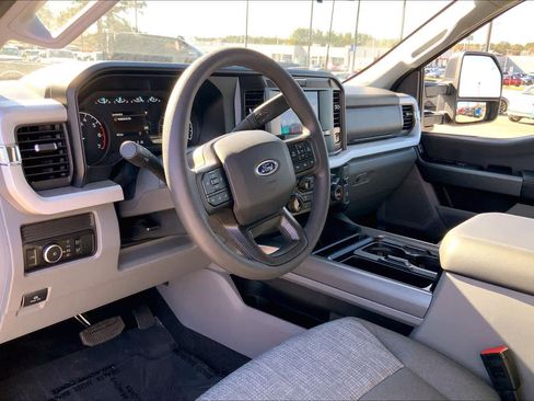 Used 2026 Ford F250 XLT w/ FX4 Off-Road Package image 16