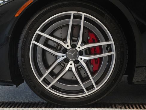 Used 2024 Mercedes-Benz SL 55 AMG 4MATIC w/ Driver Assistance Package image 11