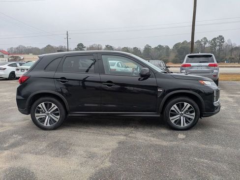Used 2025 Mitsubishi Outlander Sport ES image 2