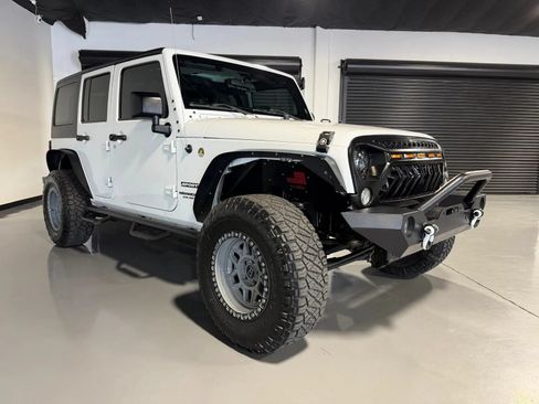Used 2017 Jeep Wrangler Unlimited Sport w/ Connectivity Group AWD/4WD image 3