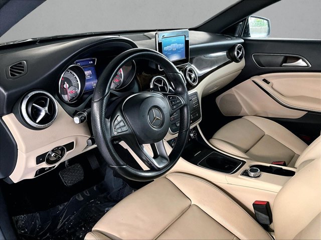 Used 2016 Mercedes-Benz CLA 250 image 14