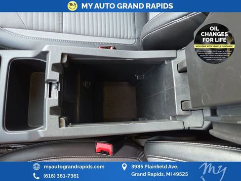 Used 2017 Ford Escape SE w/ SE Sport Appearance Package image 42