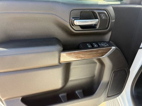 Used 2020 Chevrolet Silverado 1500 LT w/ Texas Edition image 9