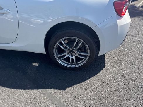 Used 2017 Subaru BRZ Premium RWD image 17