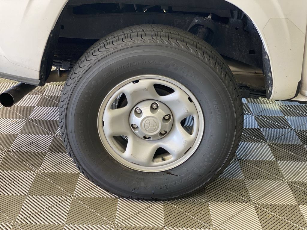 Used 2023 Toyota Tacoma SR AWD/4WD image 18