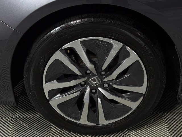 Used 2020 Honda Accord Touring image 13