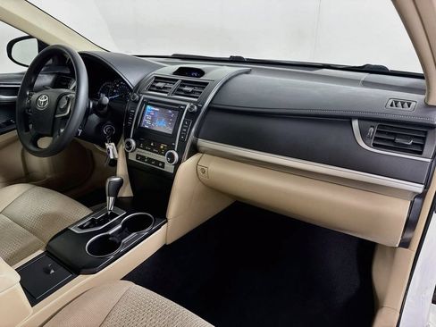 Used 2013 Toyota Camry LE FWD image 32
