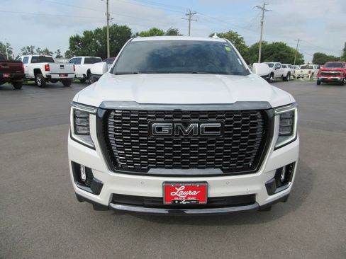 Certified 2023 GMC Yukon Denali Ultimate AWD/4WD image 13