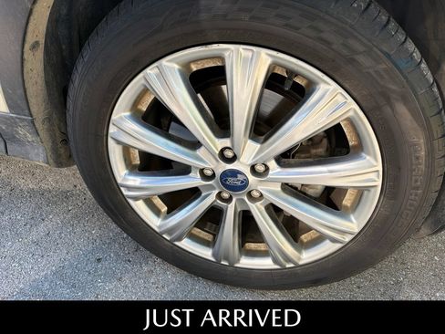 Used 2018 Ford Escape Titanium FWD image 15