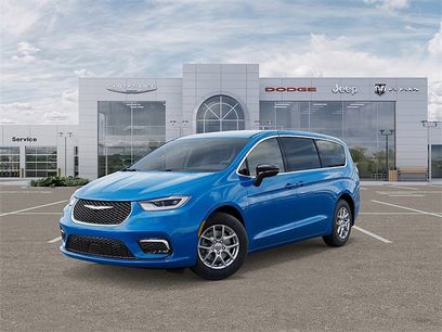 New 2026 Chrysler Pacifica Select