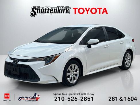 Used 2021 Toyota Corolla LE FWD image 1
