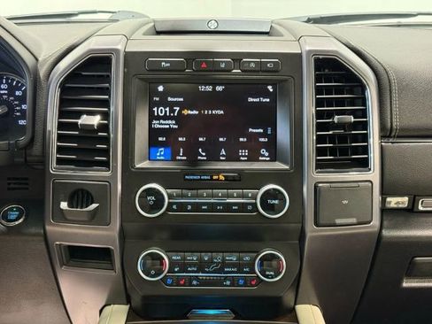 Used 2019 Ford Expedition Platinum image 21