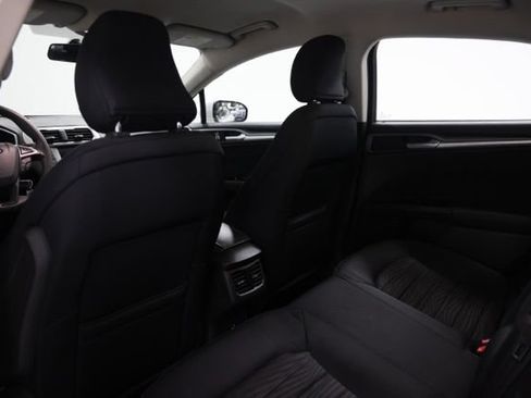 Used 2016 Ford Fusion SE FWD image 33