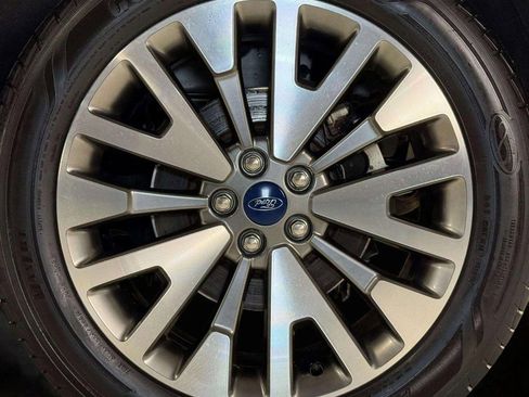 Used 2021 Ford Escape Titanium image 29