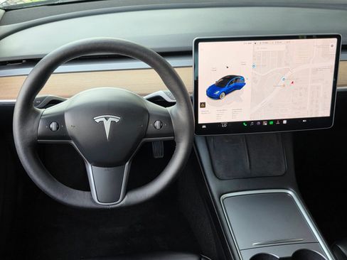 Used 2023 Tesla Model 3 Standard Range RWD image 15