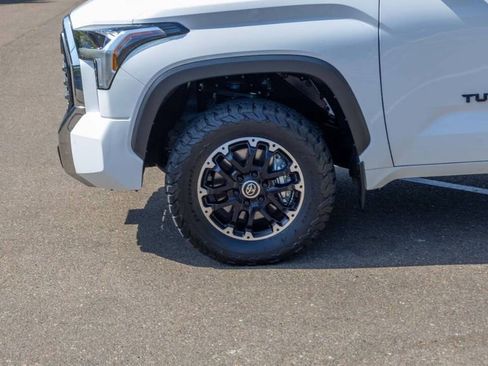 Used 2022 Toyota Tundra SR5 w/ TRD Off-Road Package image 12