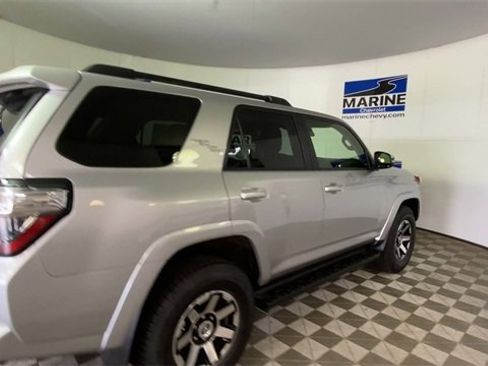 Used 2024 Toyota 4Runner TRD Off-Road Premium image 2