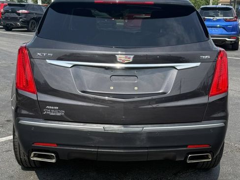 Used 2018 Cadillac XT5 Luxury w/ Driver Awareness Package AWD/4WD image 14
