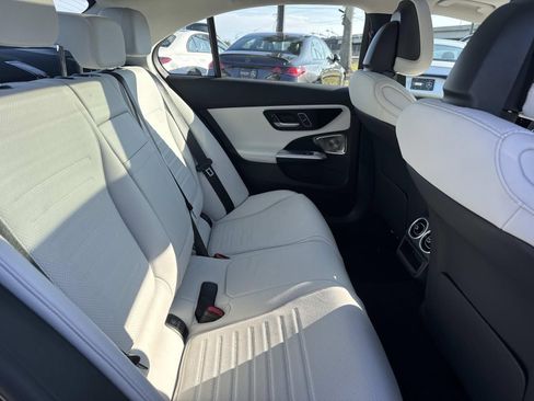 Used 2025 Mercedes-Benz C 300 Sedan image 9