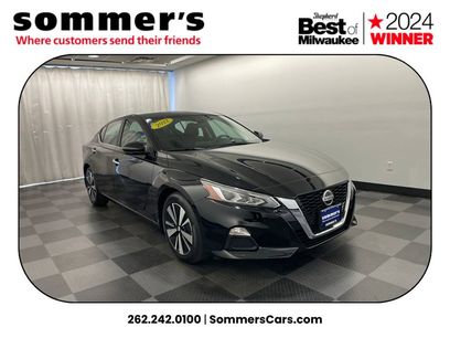 Used 2022 Nissan Altima 2.5 SV w/ SV Premium Package