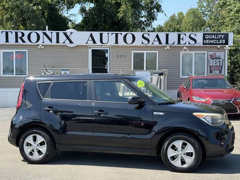 Used 2015 Kia Soul FWD image 1