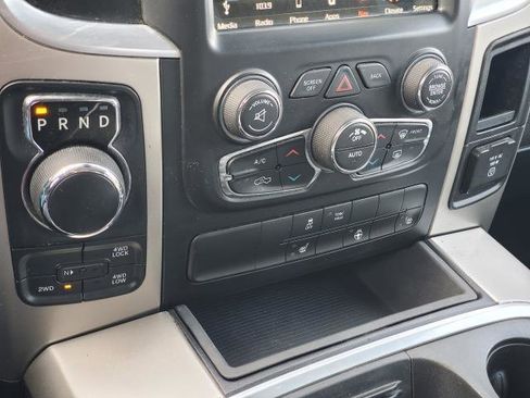 Used 2018 RAM 1500 SLT image 16