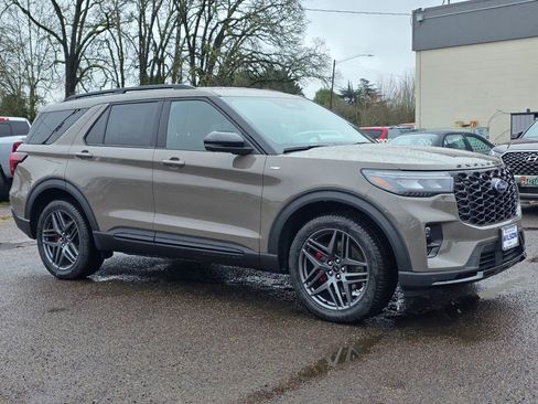 New 2026 Ford Explorer ST-Line w/ ST-Line Street Pack image 29