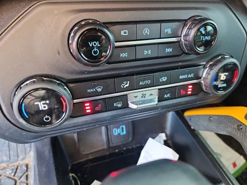 Used 2023 Ford Bronco Badlands w/ Sasquatch Package image 16