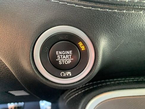 Used 2022 Dodge Challenger R/T w/ Plus Package image 30