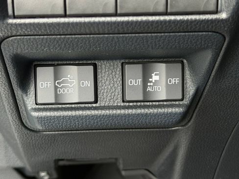 Used 2024 Toyota Tacoma Limited w/ Limited Package (LT) AWD/4WD image 29