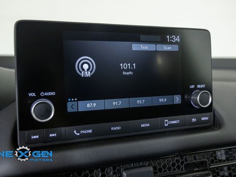 Used 2024 Honda HR-V LX image 17