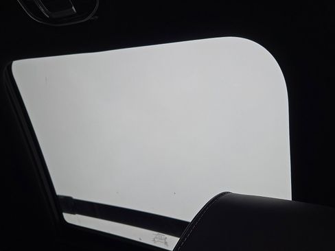 Used 2023 Jeep Grand Cherokee L Overland w/ Advanced Protech Group III image 15