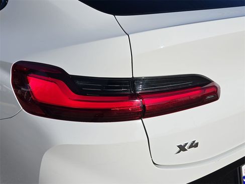 Used 2023 BMW X4 M40i w/ Premium Package image 34