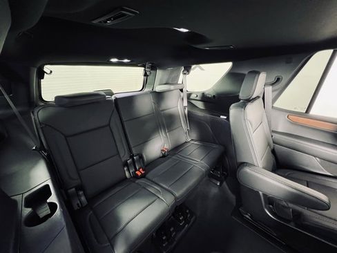 Used 2025 GMC Yukon Denali image 16