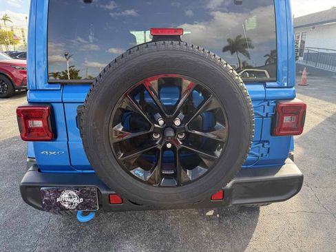 Used 2022 Jeep Wrangler Unlimited Sahara 4xe image 46