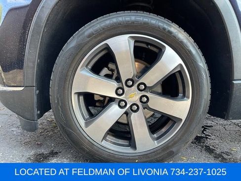 Used 2020 Chevrolet Traverse LT w/ LT Premium Package FWD image 9