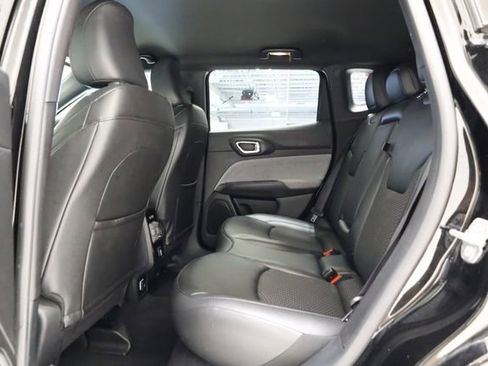 Used 2025 Jeep Compass Latitude AWD/4WD image 27