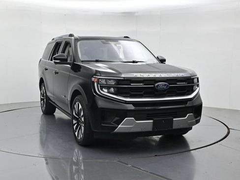 Certified 2025 Ford Expedition Platinum w/ Driver's Package AWD/4WD image 5