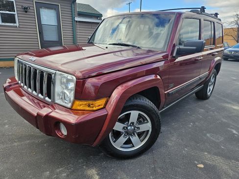 Used 2008 Jeep Commander Sport image 1