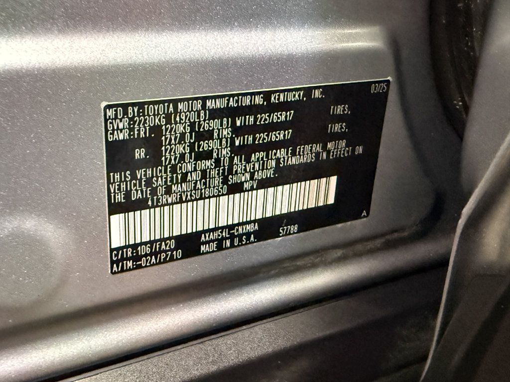 Used 2025 Toyota RAV4 XLE AWD/4WD image 55