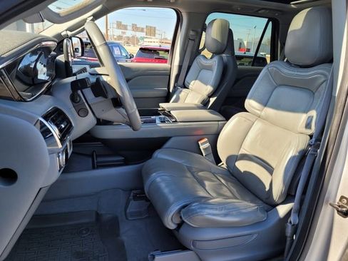 Used 2020 Lincoln Navigator Reserve w/ Luxury Package AWD/4WD image 8